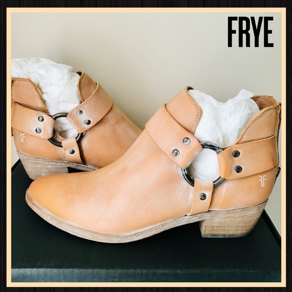 Frye Women’s Ray Harness Back Zip Bootie Tan - Picture 7 of 16